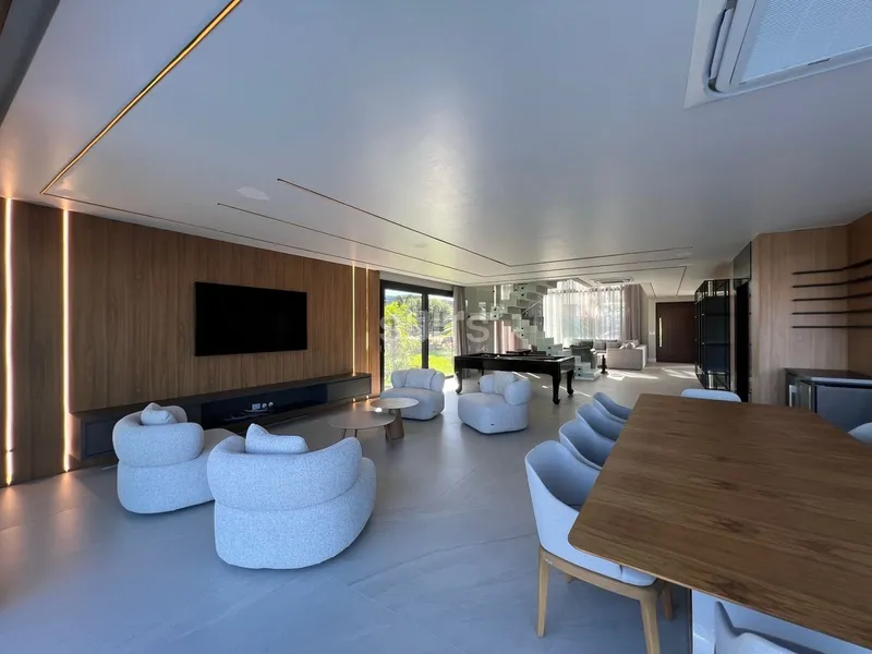 Mansão beira lago com padrão AAA no condomínio Enseada: 13ª foto da galeria de imagens do imóvel