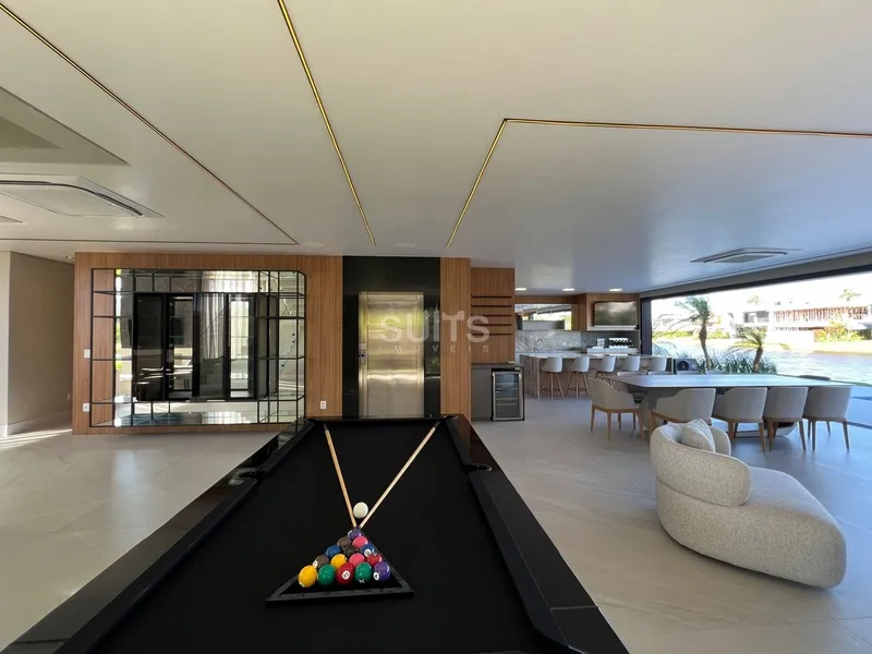 Mansão beira lago com padrão AAA no condomínio Enseada: 15ª foto da galeria de imagens do imóvel