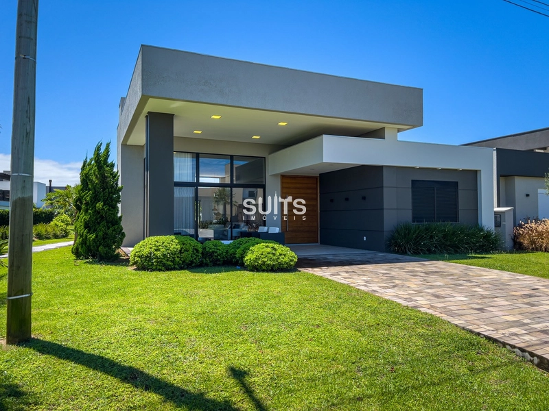 Excelente casa de esquina com fundos para área verde no cond. Riviera: 2ª foto da galeria de imagens do imóvel