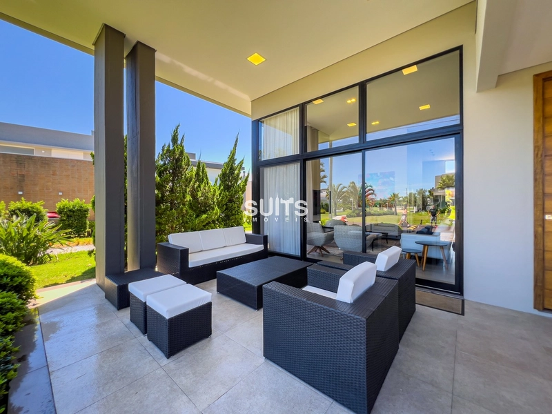 Excelente casa de esquina com fundos para área verde no cond. Riviera: 3ª foto da galeria de imagens do imóvel