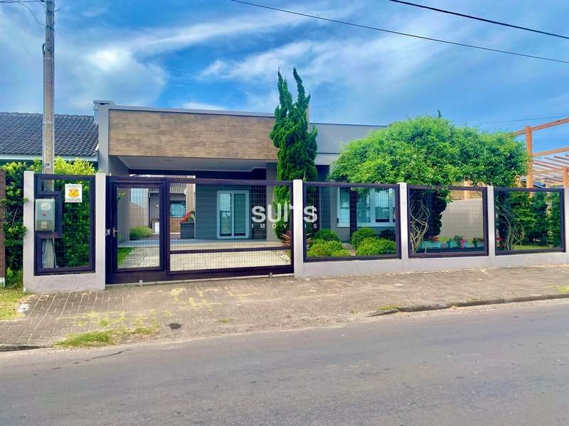 Excelente casa à venda no centro de Xangri-lá: 1ª foto da galeria de imagens do imóvel