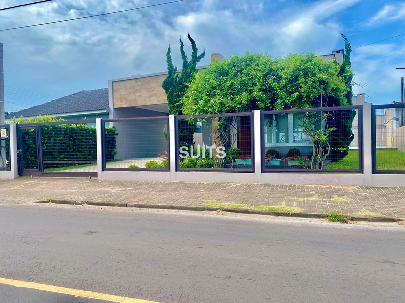 Excelente casa à venda no centro de Xangri-lá: 4ª foto da galeria de imagens do imóvel