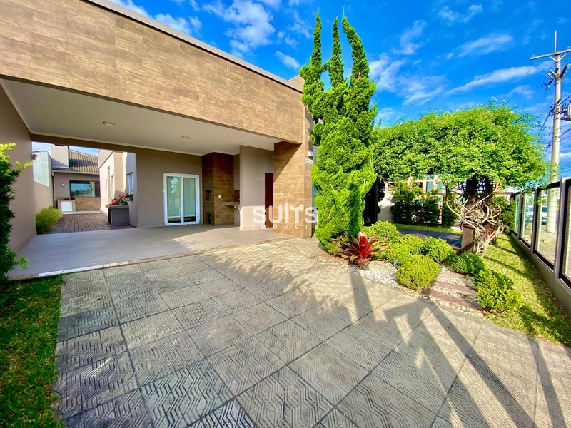 Excelente casa à venda no centro de Xangri-lá: 2ª foto da galeria de imagens do imóvel