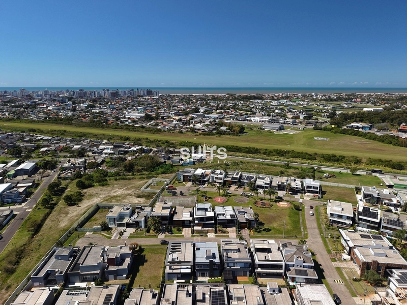 Excelente sobrado à venda no condomínio Capão Ilhas: 2ª foto da galeria de imagens do imóvel