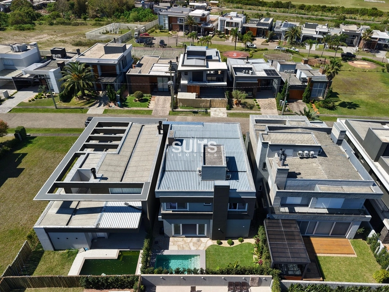 Excelente sobrado à venda no condomínio Capão Ilhas: 6ª foto da galeria de imagens do imóvel