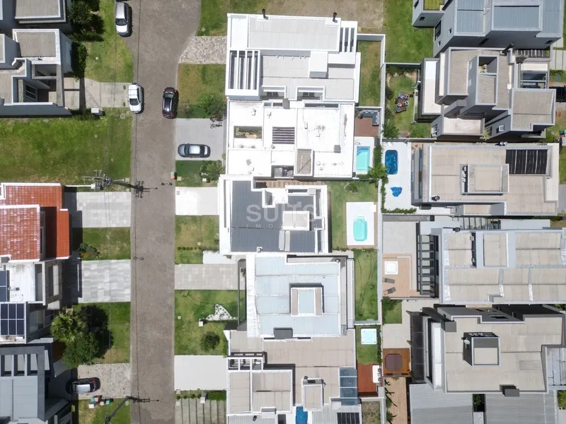 Belíssimo sobrado à venda no condomínio Blue: 6ª foto da galeria de imagens do imóvel