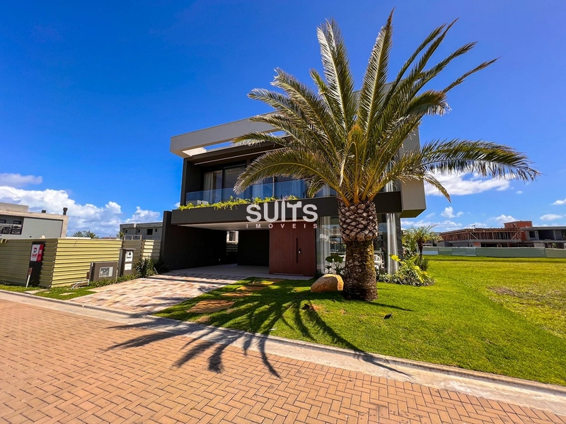 Lindo sobrado beira lago à venda no condomínio Amare em Xangri-lá: 4ª foto da galeria de imagens do imóvel