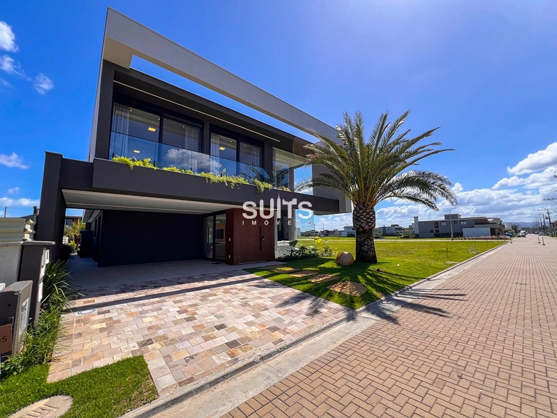 Lindo sobrado beira lago à venda no condomínio Amare em Xangri-lá: 3ª foto da galeria de imagens do imóvel