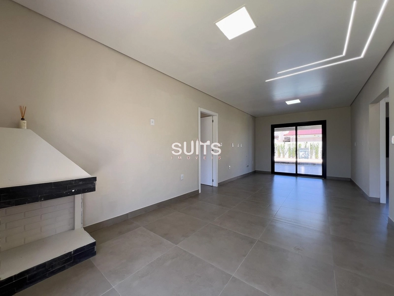 Excelente casa à venda em Atlântida Sul: 3ª foto da galeria de imagens do imóvel