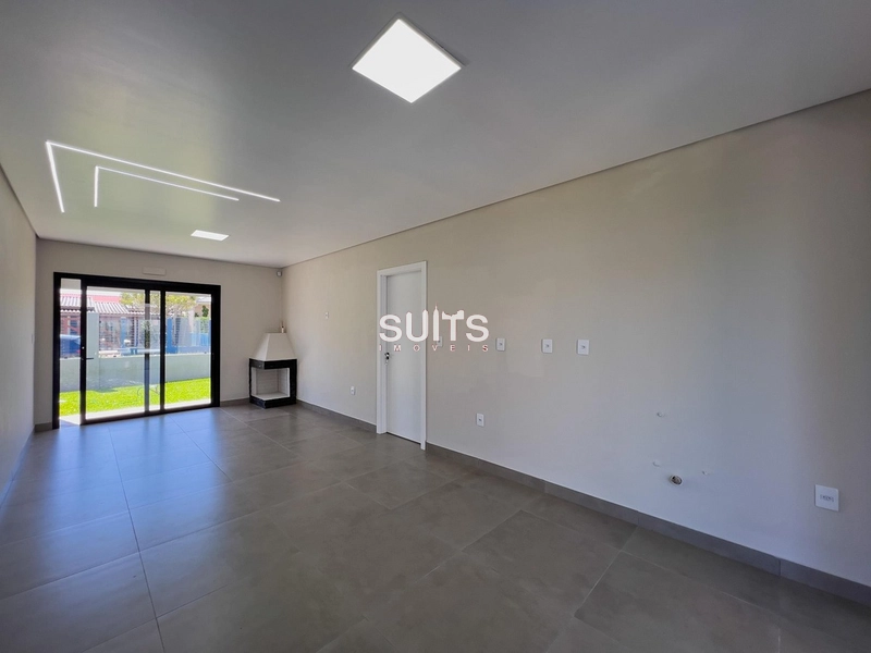 Excelente casa à venda em Atlântida Sul: 4ª foto da galeria de imagens do imóvel