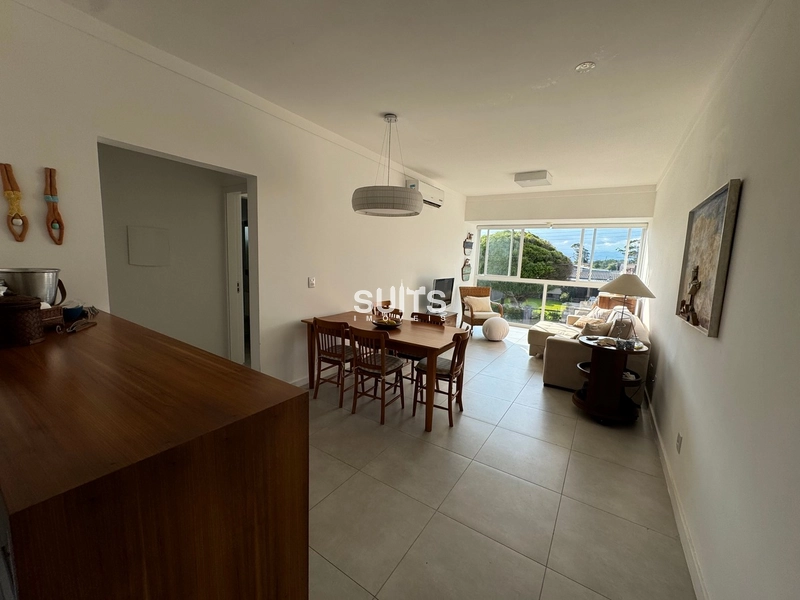 Apartamento no centro de Xangri-Lá em condomínio com piscina: 2ª foto da galeria de imagens do imóvel