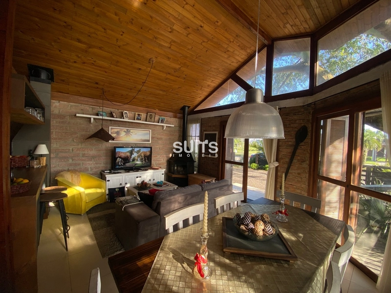 Casa de esquina com 2 terrenos em Noiva do Mar: 9ª foto da galeria de imagens do imóvel