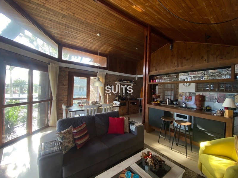 Casa de esquina com 2 terrenos em Noiva do Mar: 13ª foto da galeria de imagens do imóvel