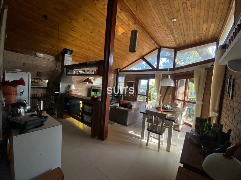 Casa de esquina com 2 terrenos em Noiva do Mar: 16ª foto da galeria de imagens do imóvel