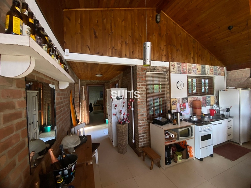 Casa de esquina com 2 terrenos em Noiva do Mar: 10ª foto da galeria de imagens do imóvel