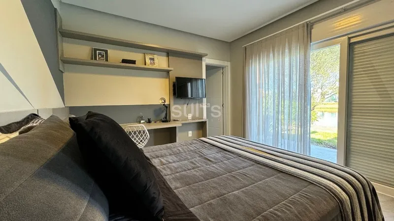 Excelente Casa Beira Lago com Piscina no Condomínio Riviera: 24ª foto da galeria de imagens do imóvel