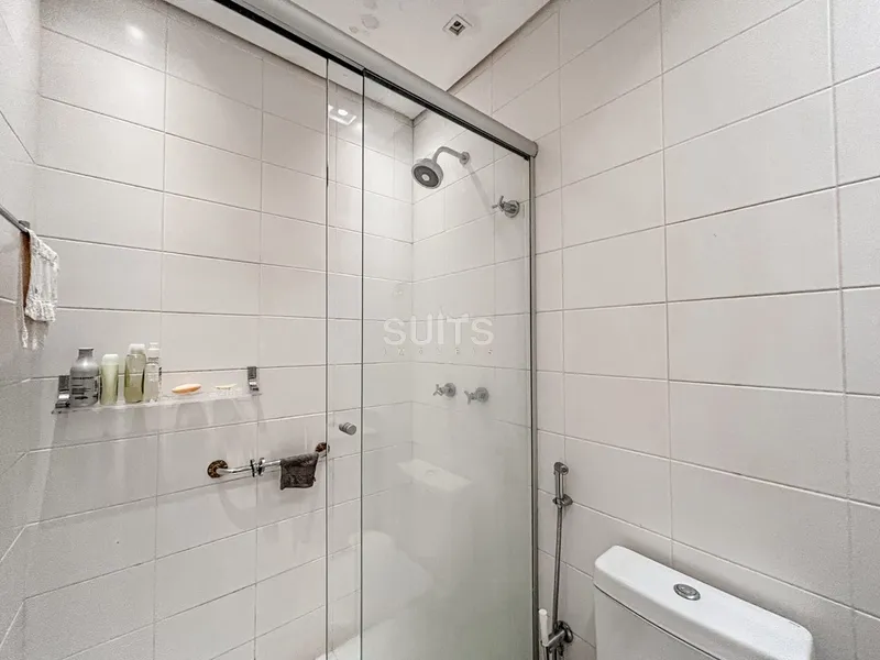 Lindo giardino beira lago no condomínio Rossi em Atlântida: 19ª foto da galeria de imagens do imóvel