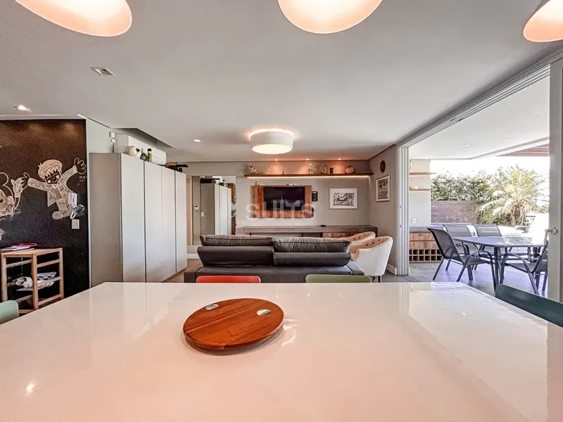 Lindo giardino beira lago no condomínio Rossi em Atlântida: 7ª foto da galeria de imagens do imóvel