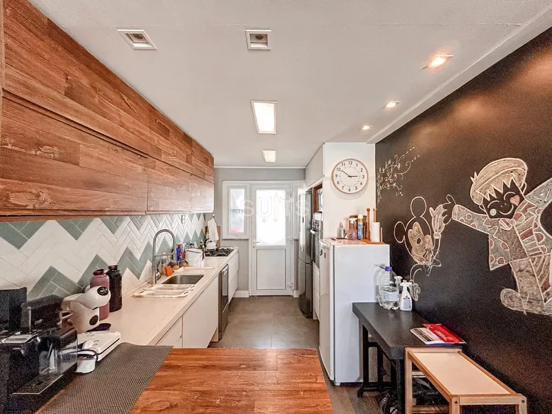 Lindo giardino beira lago no condomínio Rossi em Atlântida: 11ª foto da galeria de imagens do imóvel