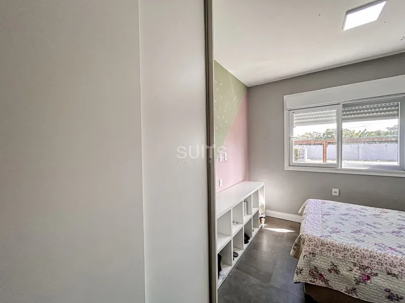 Lindo giardino beira lago no condomínio Rossi em Atlântida: 23ª foto da galeria de imagens do imóvel