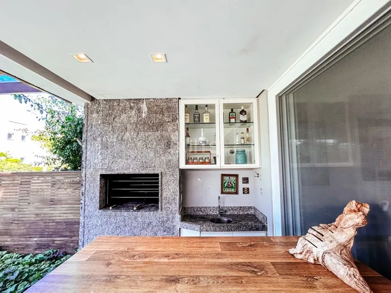 Lindo giardino beira lago no condomínio Rossi em Atlântida: 35ª foto da galeria de imagens do imóvel