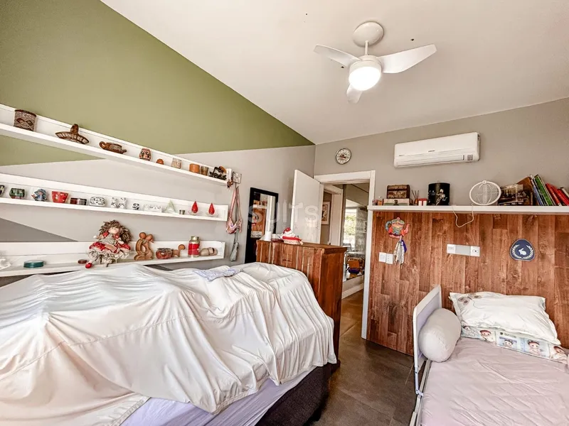 Lindo giardino beira lago no condomínio Rossi em Atlântida: 26ª foto da galeria de imagens do imóvel