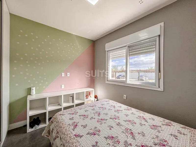 Lindo giardino beira lago no condomínio Rossi em Atlântida: 25ª foto da galeria de imagens do imóvel