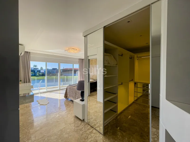 Excelente mansão à venda no condomínio Enseada: 30ª foto da galeria de imagens do imóvel