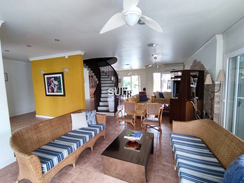 Excelente sobrado proxímo ao mar na praia de Atlântida: 8ª foto da galeria de imagens do imóvel