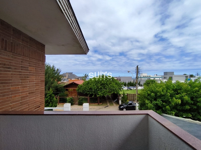 Excelente sobrado proxímo ao mar na praia de Atlântida: 25ª foto da galeria de imagens do imóvel