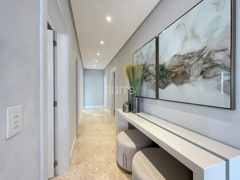 Sobrado com muita sofisticação na beira do lago no cond. Enseada: 17ª foto da galeria de imagens do imóvel