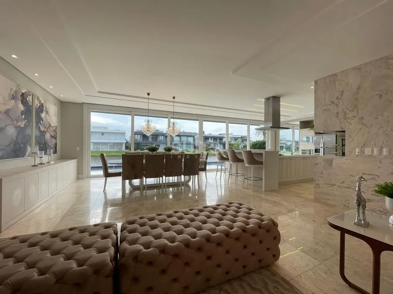 Sobrado com muita sofisticação na beira do lago no cond. Enseada: 9ª foto da galeria de imagens do imóvel