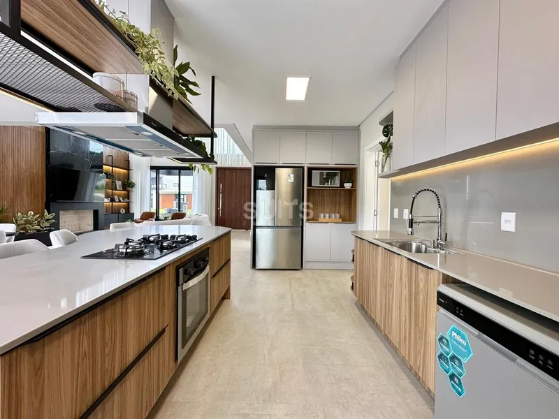 Sobrado beira lago mobiliada e decorado no Condomínio Cellebration: 15ª foto da galeria de imagens do imóvel