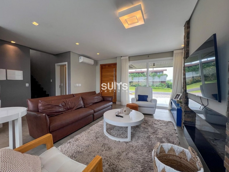 Excelente sobrado à venda no condomínio Costa Serena: 6ª foto da galeria de imagens do imóvel