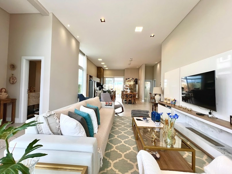 Excelente casa mobiliada e decorada no condomínio Quintas do Lago: 2ª foto da galeria de imagens do imóvel