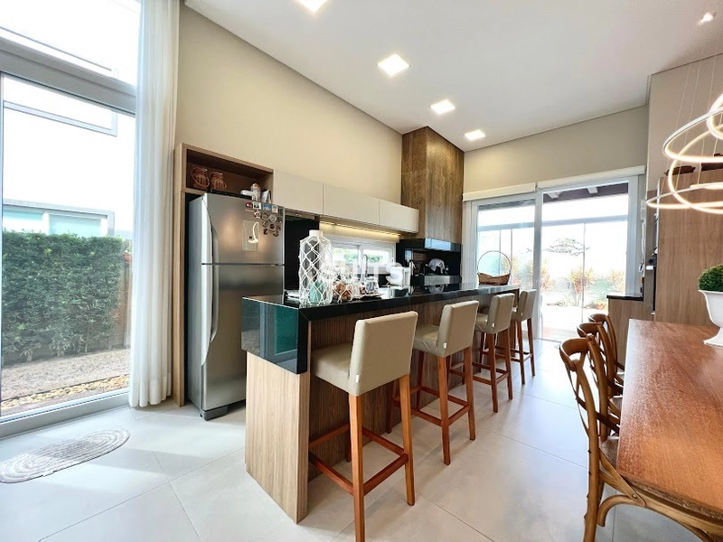 Excelente casa mobiliada e decorada no condomínio Quintas do Lago: 5ª foto da galeria de imagens do imóvel