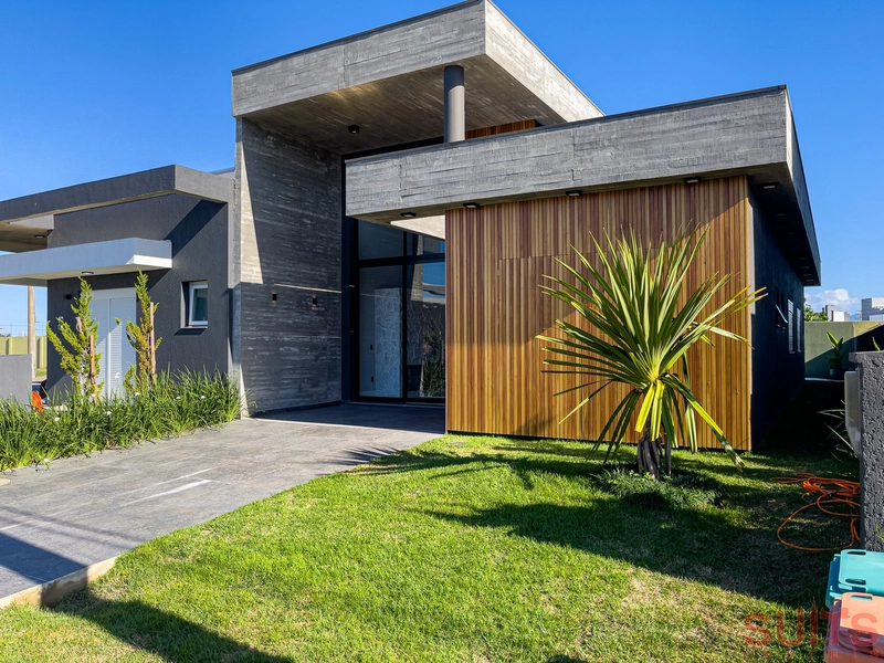 Excelente casa térrea no condomínio Blue em Xangri-lá: 1ª foto da galeria de imagens do imóvel