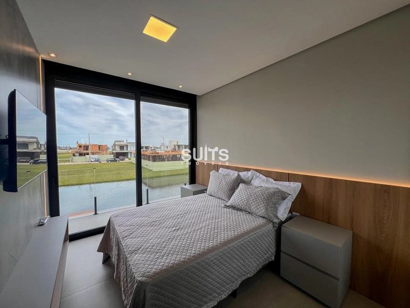 Lindo sobrado beira lago à venda no condomínio Amare em Xangri-lá: 20ª foto da galeria de imagens do imóvel