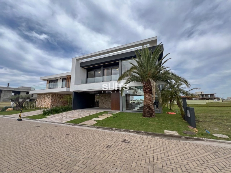 Lindo sobrado beira lago à venda no condomínio Amare em Xangri-lá: 3ª foto da galeria de imagens do imóvel