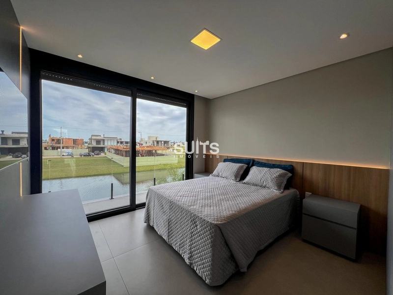 Lindo sobrado beira lago à venda no condomínio Amare em Xangri-lá: 33ª foto da galeria de imagens do imóvel