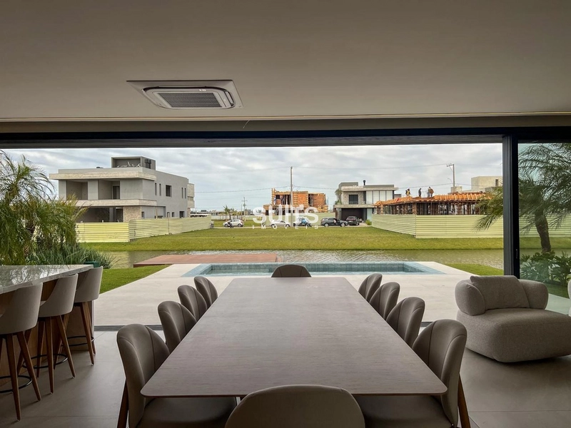 Lindo sobrado beira lago à venda no condomínio Amare em Xangri-lá: 13ª foto da galeria de imagens do imóvel