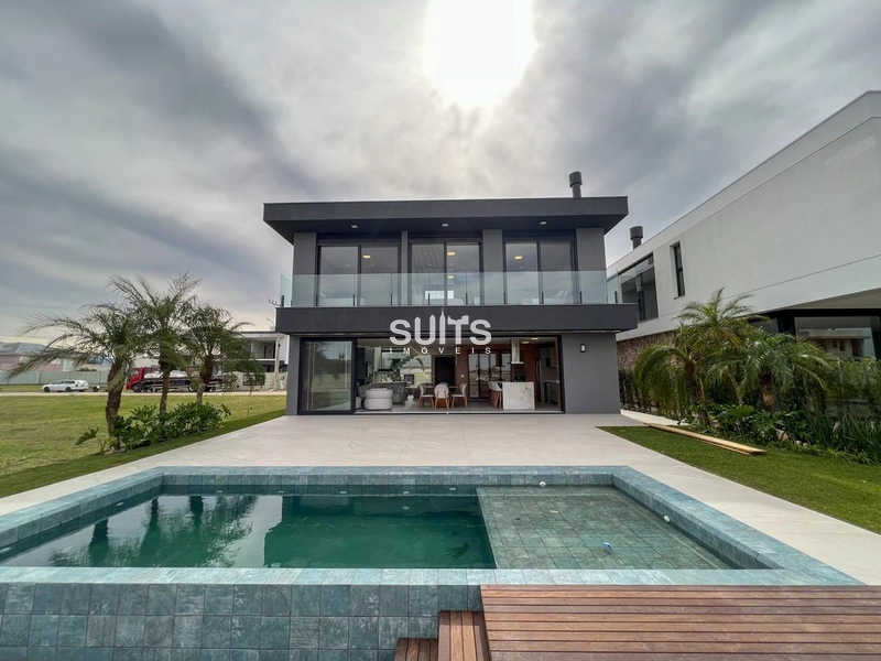 Lindo sobrado beira lago à venda no condomínio Amare em Xangri-lá: 39ª foto da galeria de imagens do imóvel