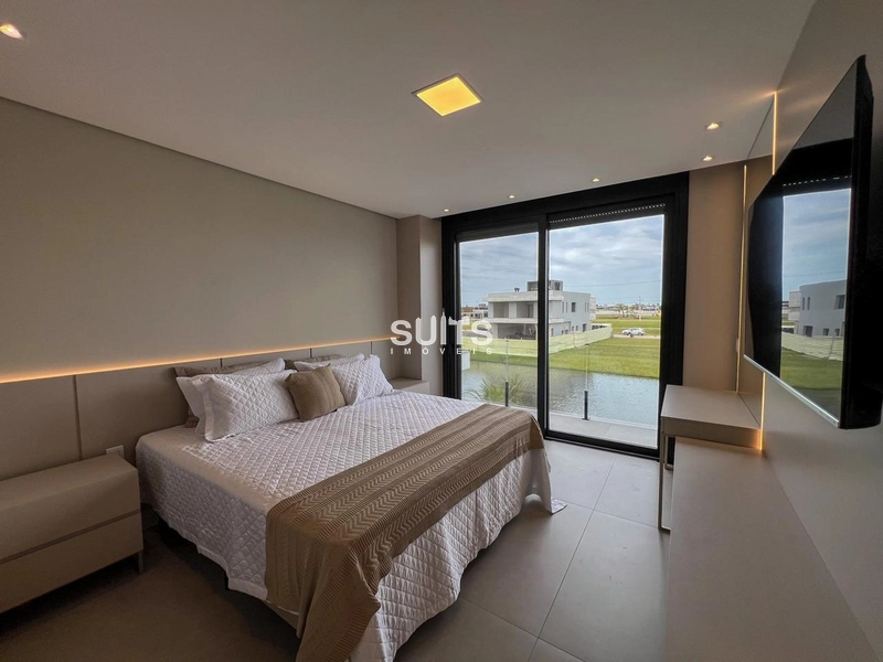 Lindo sobrado beira lago à venda no condomínio Amare em Xangri-lá: 31ª foto da galeria de imagens do imóvel