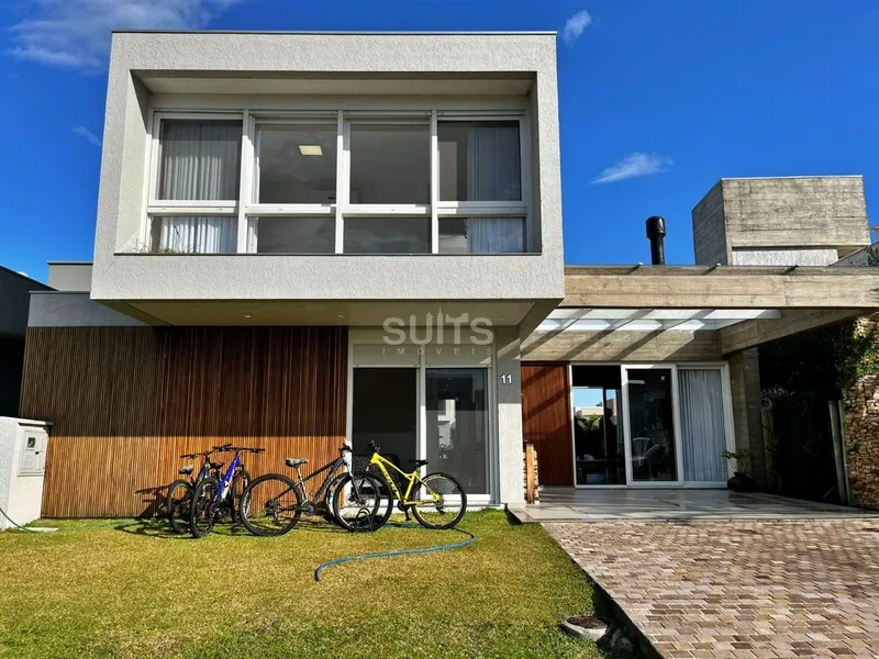 Excelente sobrado beira lago no Condomínio Riviera: 2ª foto da galeria de imagens do imóvel