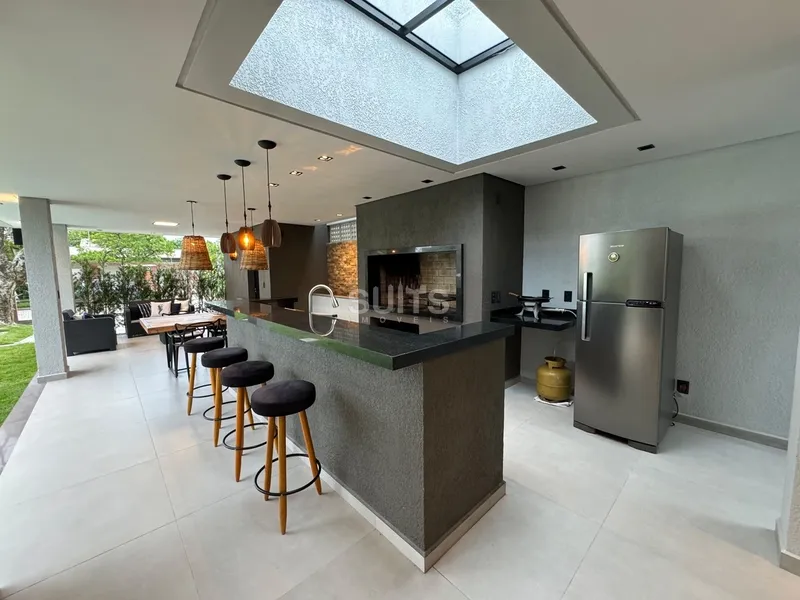 Excelente casa com 02 terrenos próxima do mar no centro de Xangri-Lá: 5ª foto da galeria de imagens do imóvel