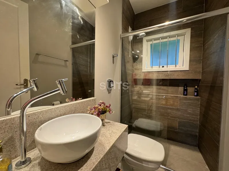 Excelente casa com 02 terrenos próxima do mar no centro de Xangri-Lá: 32ª foto da galeria de imagens do imóvel