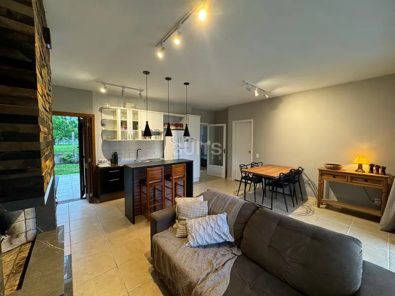 Excelente casa com 02 terrenos próxima do mar no centro de Xangri-Lá: 28ª foto da galeria de imagens do imóvel