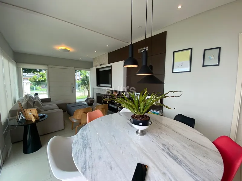 Excelente casa à venda no centro de Xangri-Lá: 8ª foto da galeria de imagens do imóvel