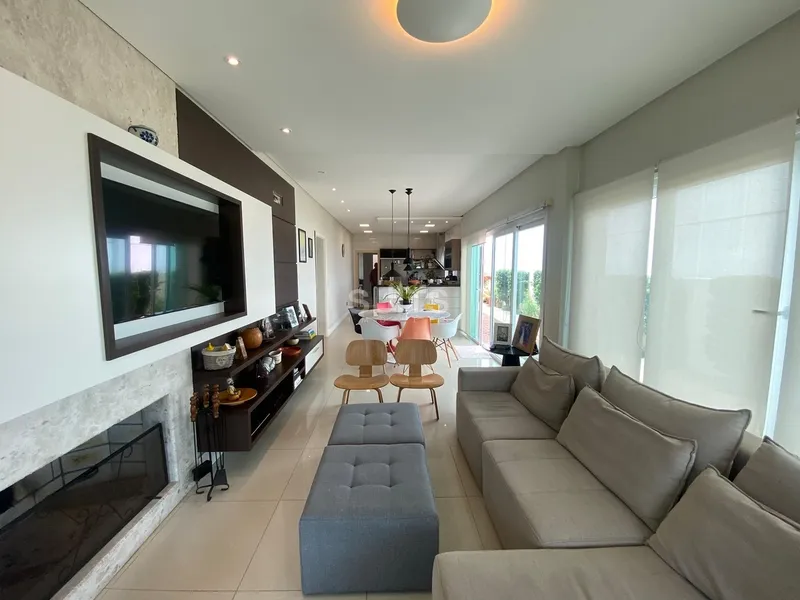 Excelente casa à venda no centro de Xangri-Lá: 5ª foto da galeria de imagens do imóvel