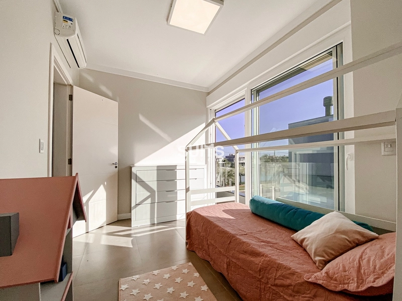 Excelente sobrado com ótima localização no condomínio Quintas do Lago: 13ª foto da galeria de imagens do imóvel